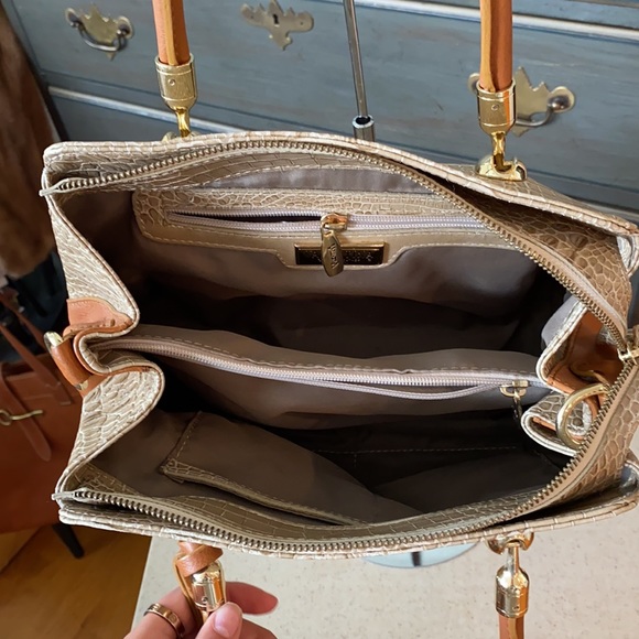 Valentina Italia Purse - Picture 3 of 7